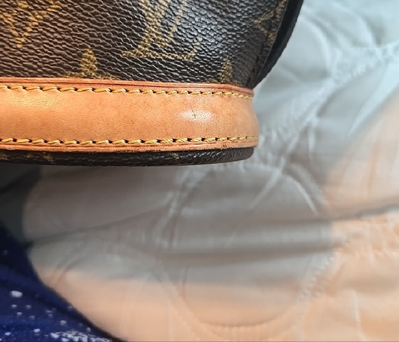 Vintage Louis Vuitton Monogram Canvas Duffel Bag. Comes With COA - Picture 4 of 13